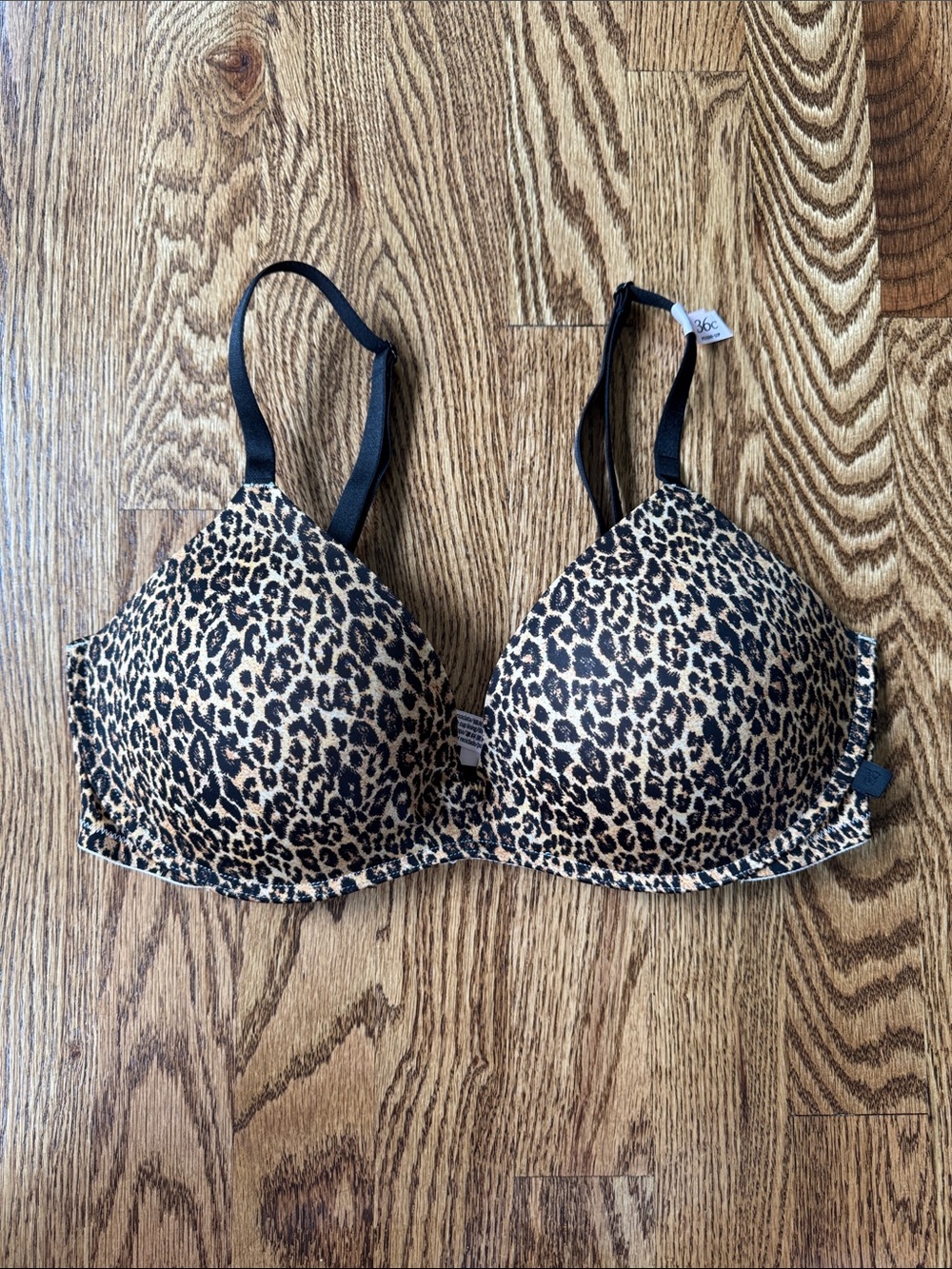 Victoria's Secret Leopard Print T-Shirt Push-up Bra. Size 36C.